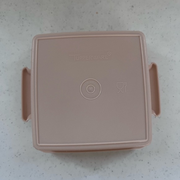Tupperware Food Storage Container - Picture 3 of 4